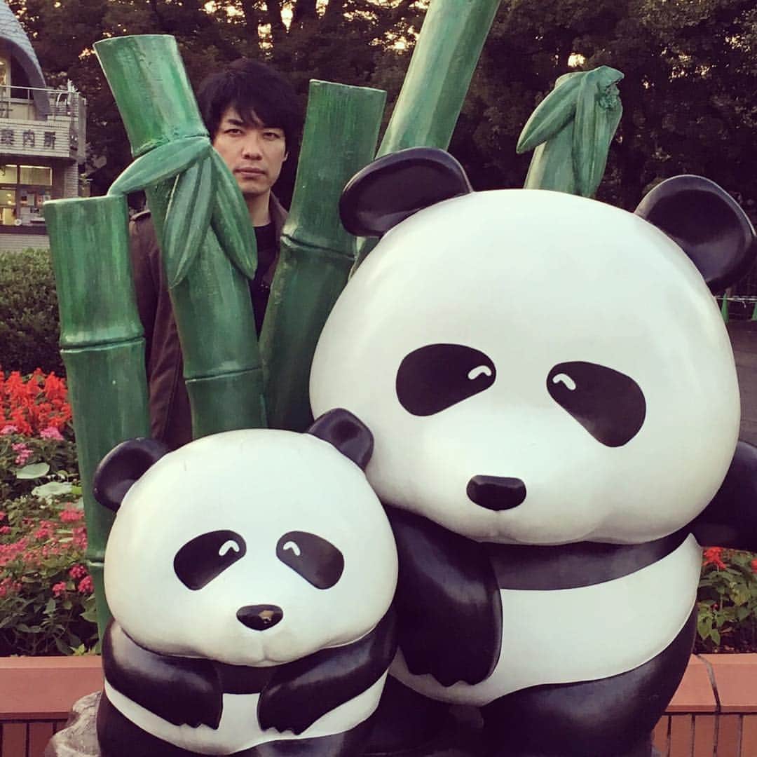 川島明のインスタグラム：「パンダとキリン。」