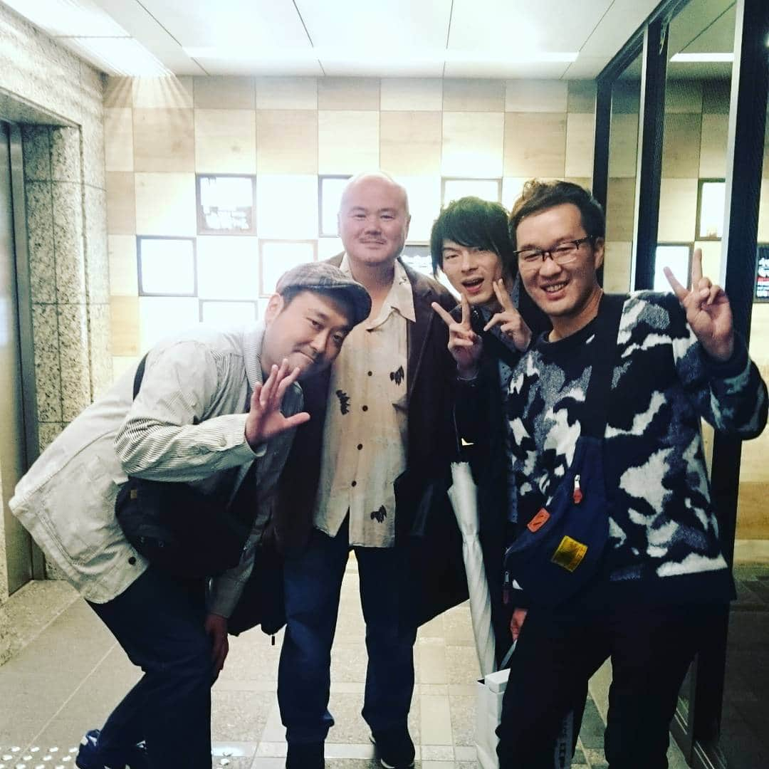 佐藤大さんのインスタグラム写真 - (佐藤大Instagram)「黒須田編集長とボートレース芸人で酒。楽しかったな、ボートレースは奥が深いよ #黒須田編集長 #グランジ大 #怪獣すーなか  #LLR福田」11月1日 23時51分 - satodaidaidai