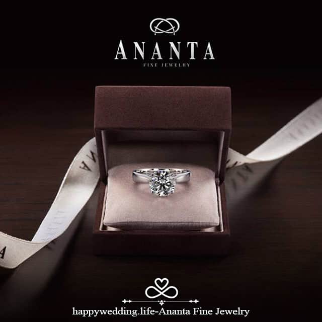 HappyWedding.Lifeさんのインスタグラム写真 - (HappyWedding.LifeInstagram)「Wedding ring : Ananta Fine Jewelry @anantajewelry . #HWLdressring#HWLring . Detail on www.happywedding.life/vendors/Ananta Fine Jewelry . #แต่งงาน#จัดงานแต่งงาน#เจ้าสาว#งานมงคลสมรส#ไอเดียจัดงานแต่ง#แหวน#แหวนหมั้น#เครื่องประดับ#เพชร#แหวนแต่งงาน#ดีไซน์แหวนแต่งงาน#เลือกแหวนแต่งงาน#coloreddiamond#coloreddiamond#diamond#ring#coloreddiamondweddingring#weddingring#engagementring#greendiamond#bride#wedding#beautifu#ring#bridal#diy#weddingideas#happywedding#happyweddinglifeth#AnantaFineJewelry」11月2日 13時24分 - happywedding.life