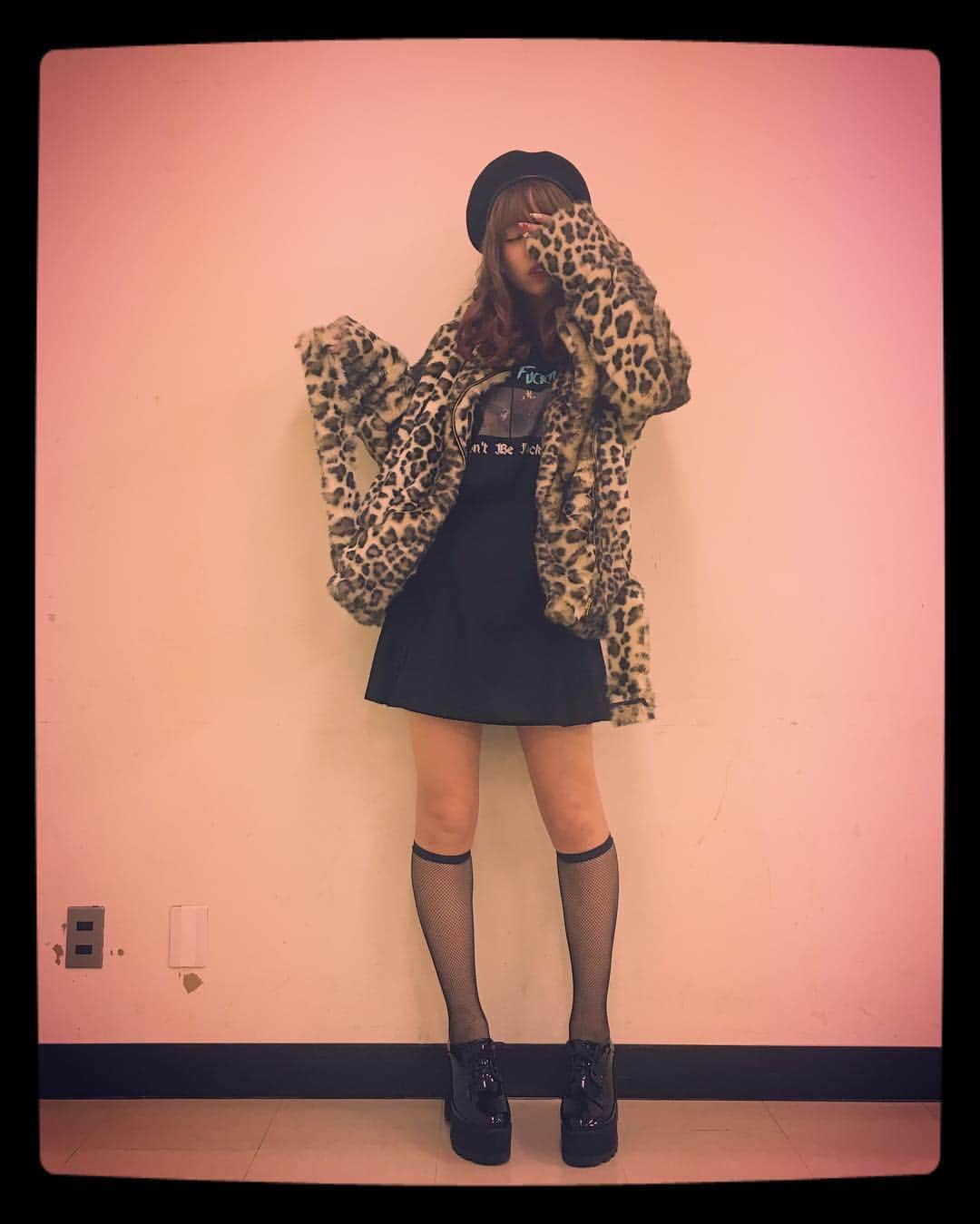 藤田ニコル（にこるん）さんのインスタグラム写真 - (藤田ニコル（にこるん）Instagram)「今日の私服🐯✌️ もう寒いのであったかいコート解禁🌃🖐」11月2日 22時49分 - 2525nicole2