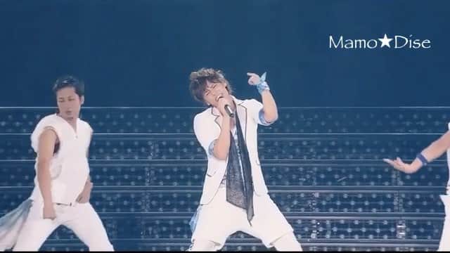宮野真守のインスタグラム：「【Mamo★Dise Request Corner! No.134】 みんな、このパフォーマンスを覚えていますか？先週の載せる動画ですね 😄 実は、次の日ですね、@rinrinko0130 さんから 「これの続きを見たいです」 とリクエストいただきましたよ！だから今日はこの部分も載せたいと思います〜 😊💕 みんなはもう知ってると思うけど、これはマモちゃんの 「NEW ORDER」 パフォーマンスです！😁 2015年のアニサマで、マモちゃんはこの曲と 「BREAK IT!」 と 「シャイン」 を歌いました〜 めちゃくちゃカッコいいですよ 💘 P.S. 私のインスタ @allaboutaira で、昨日フォローしてた人ありがとうございます！みんなはやはり最高〜 大好きです 💖 // Hello! I've not replied to my comments and messages yet, and I don't usually like to post a new video without clearing those first.. but today this grandmother is tired and she feels like sleeping a little early 😅 So before she goes to rest, here's another request post for everyone 😂 Do you girls remember this performance? I posted this last week! But a few days ago I received a request from @rinrinko0130 who wanted to see the continuation of the part that I posted too.. so here it is~ 😊💕 For those who didn't see that previous post, this was Mamo's 「NEW ORDER」 performance during 「Animelo Summer Live 2015」 and oh gosh.. he was so handsome during this entire live with that hairstyle and outfit that you might need to prepare your heart a little before watching this hehe 😁💞 // PS: Also thank you to everyone who followed my new personal account @allaboutaira ! 💘 It's kinda exciting to talk to everyone on a more personal level over there hehe.. anyway time for bed for this grandmother~ I'll reply you girls tomorrow okay? ☺️ #宮野真守 #miyanomamoru #mamorumiyano #声優 #seiyuu #アニサマ #animelosummerlive #mamodiserequestcorner」
