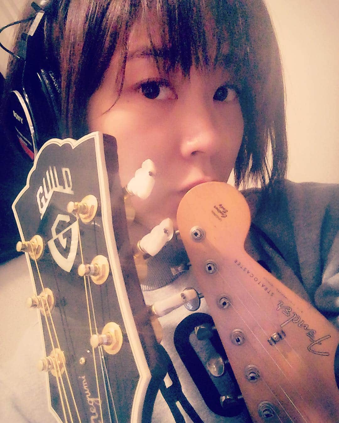 森恵さんのインスタグラム写真 森恵instagram 今夜6時55分 テレビ東京系列 Theカラオケ バトル 最強女子ボーカリストno 1決定戦5 に出演します 応援してねー リアルタイムでは見れそうにないけど ライブリハ ギター練習 弾きこもり 11月2日 15時
