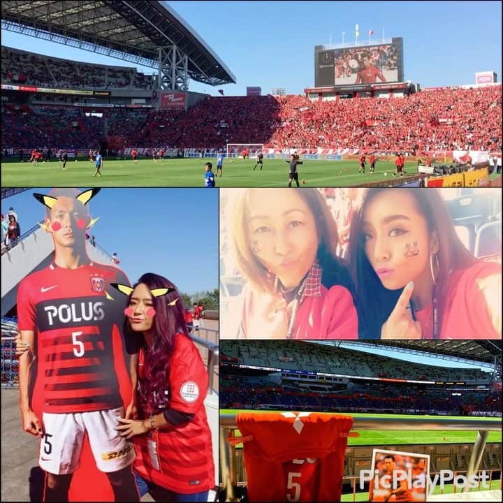 AMIIIIのインスタグラム：「. 浦和レッズ ❌ 横浜マリノス...⚽️ . マッキーと勝手にsnowした😋笑 安定の一列目💓 勝って年間優勝するぞー🏆 .  #today #soccer #football #game #home #j1 #jleague #urawareds #浦和レッズ #槙野智章 #横浜マリノス #埼スタ #最終節 #年間優勝」