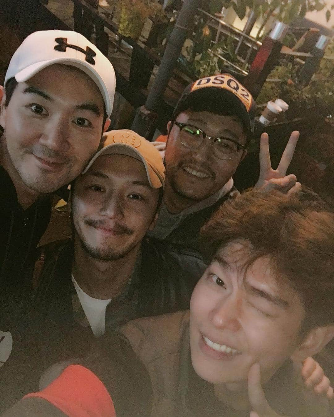 ユン・ギュンサンさんのインスタグラム写真 - (ユン・ギュンサンInstagram)「#육룡 #상지니형 #준혀기형 #요하니형 #융귱상 오랜만의 회동도 늘 옳다!」11月3日 19時22分 - yunkyunsang