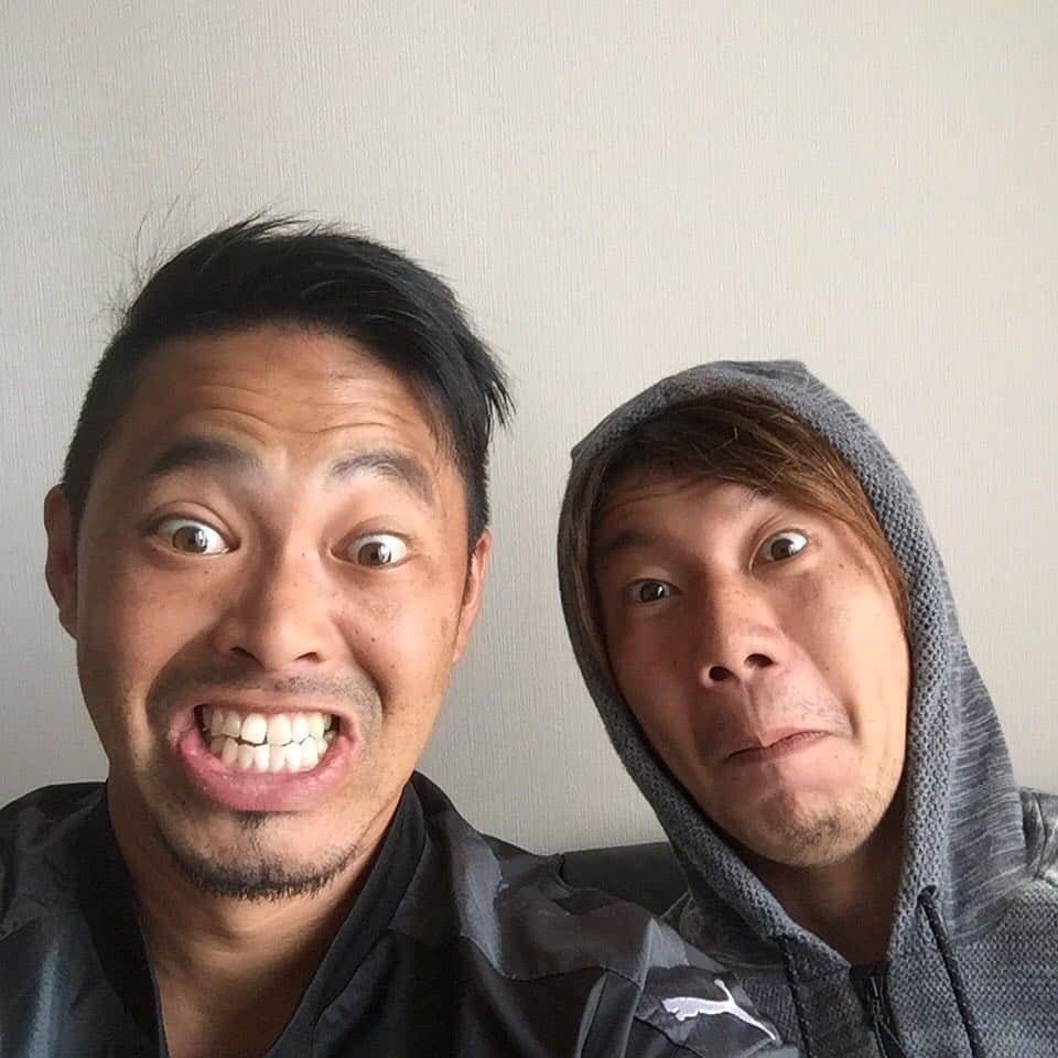 のインスタグラム：「#久しぶり感ゼロの変な通訳😆😆 #ジェイ#J#ジェフェルソン」