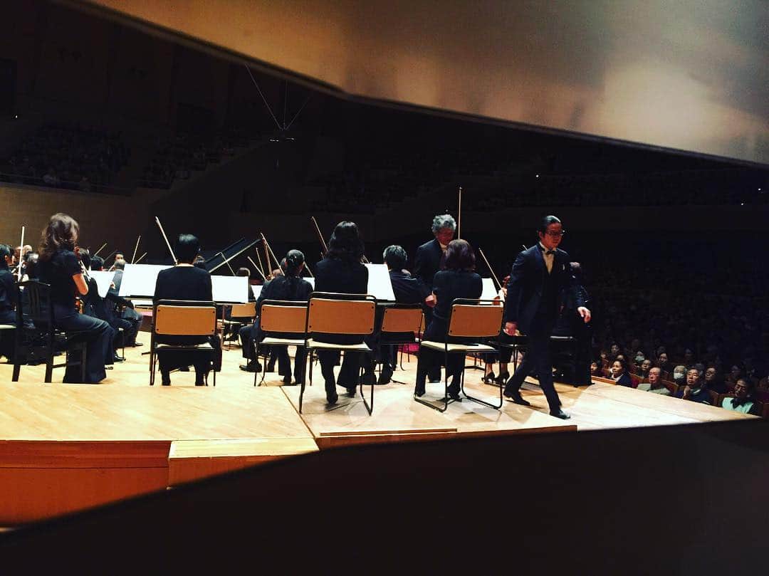 反田恭平さんのインスタグラム写真 - (反田恭平Instagram)「Had wonderful day with Tokyo Metropolitan Symphony Orchestra !!! Thank you everyone for coming!! :))) #piano#pianist#concert#concerto #Liszt#no1#orchestra#stage #instadaily」11月4日 10時54分 - kyoheisorita