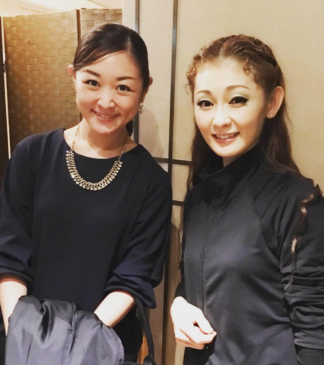 美夢ひまりさんのインスタグラム写真 - (美夢ひまりInstagram)「私の永遠の憧れのお方…❤️❤️ 風花舞さん…✨ 本当に…大ファンです…😍✨ (お写真の掲載許可、いただいております。) #風花舞 さま#優子さん#変わらない#可愛さ#儚くて美しい#素敵すぎる#dancer#宝塚og#憧れ#月娘#bolero#bolero2016#モザイクの夢#このお写真#宝物です」11月4日 18時57分 - himari_miyume