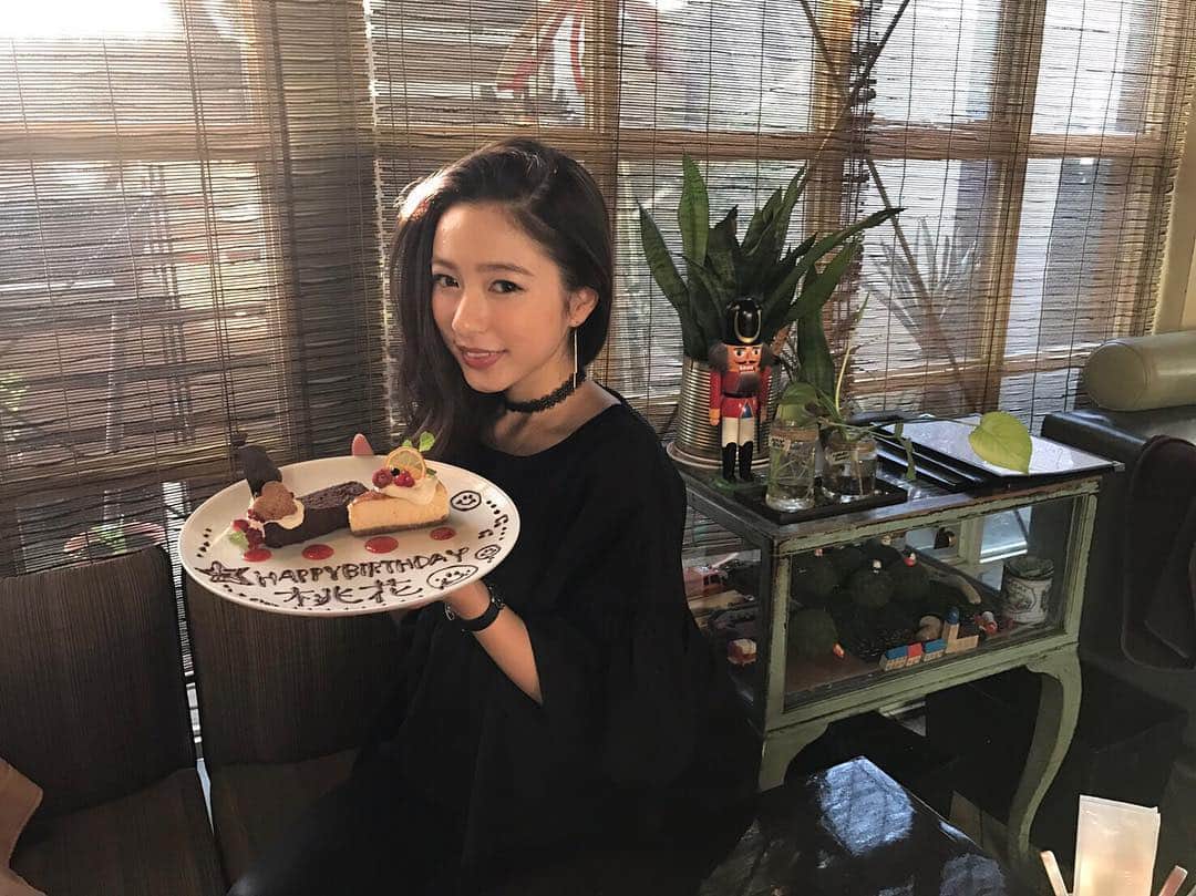 月島桃花のインスタグラム：「. Thank you ❤️❤️❤️ 関西の大好きなメンバーにお祝いしてもらった★ たらふく美味しいお寿司もご馳走してもらって いつも通り仕事のこと話しして高めあったり これからもお互い頑張ろうね！ ありがとうブラザー🏋🏽🏋🏽 #happyhappy #birthday #いっつもコントみたいになる #この感じが最高にスキ ... #sweet #スウィートインスタ」