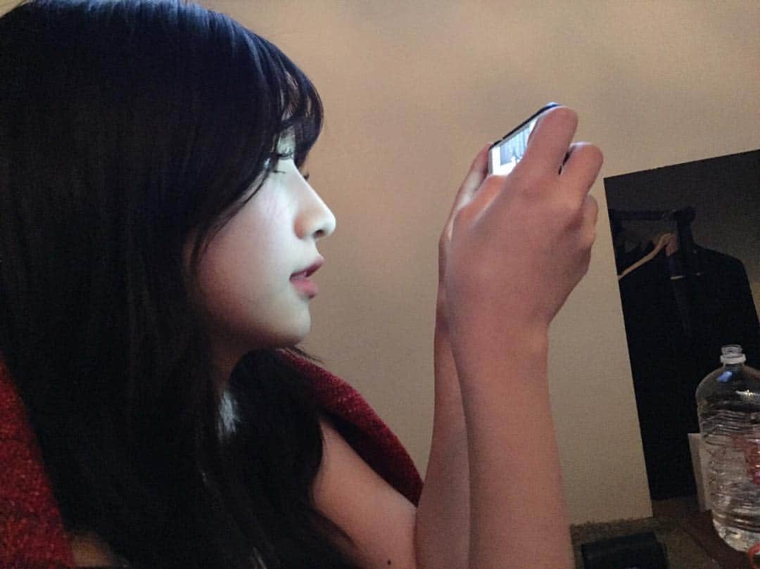 南りほのインスタグラム：「👀💭」