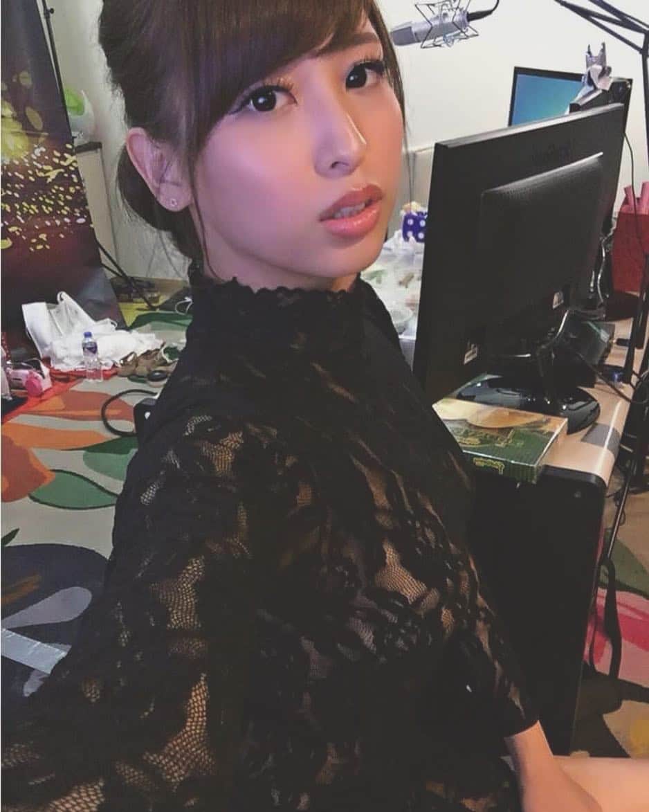 秋山祥子のインスタグラム：「いいお尻の日？  #秋山祥子 #japan #japanesegirl #taiwan #台灣 #av女優」