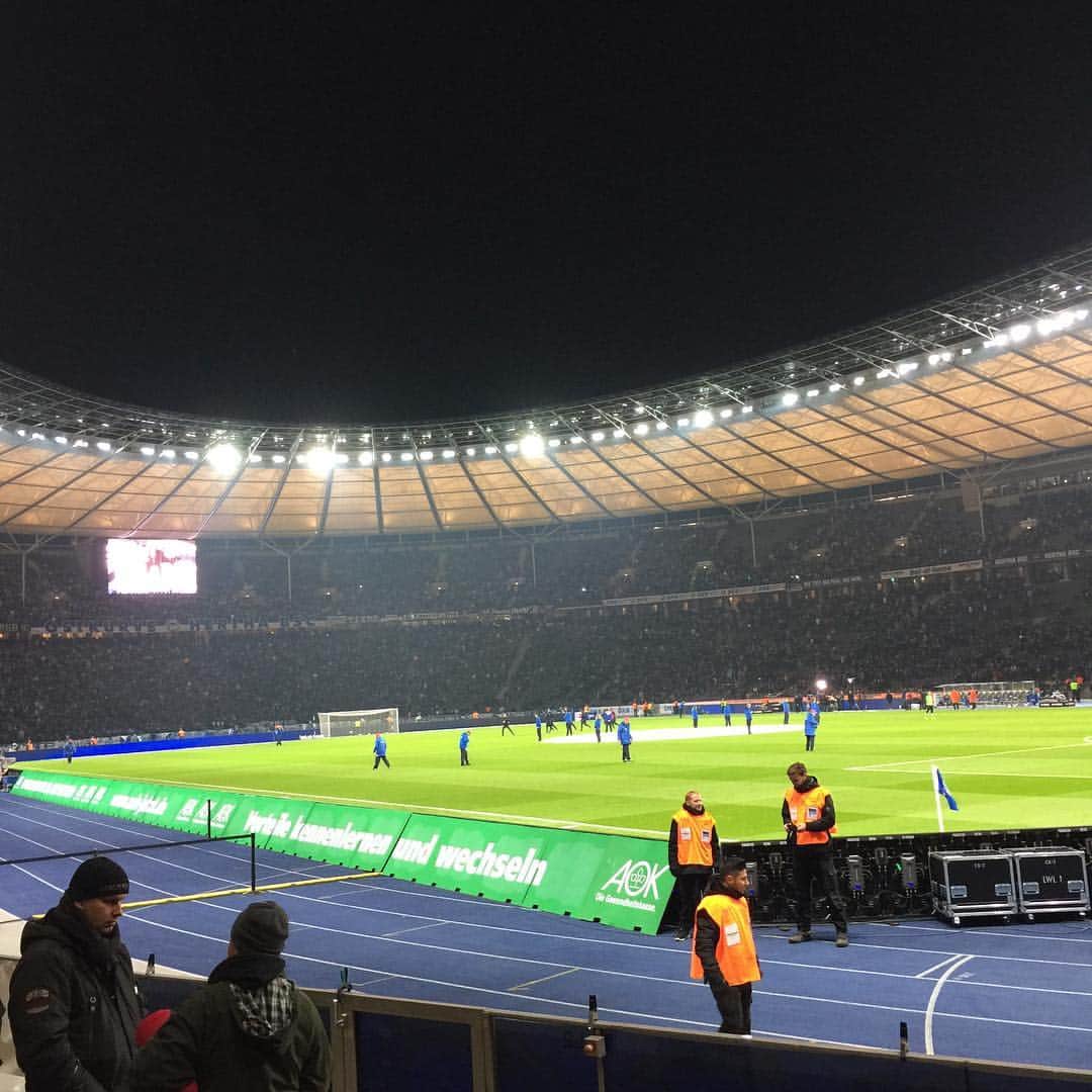 ドミニク・ティエムさんのインスタグラム写真 - (ドミニク・ティエムInstagram)「Berlin :) Hertha vs Gladbach ⚽️⚽️⚽️ #football」11月5日 5時25分 - domithiem