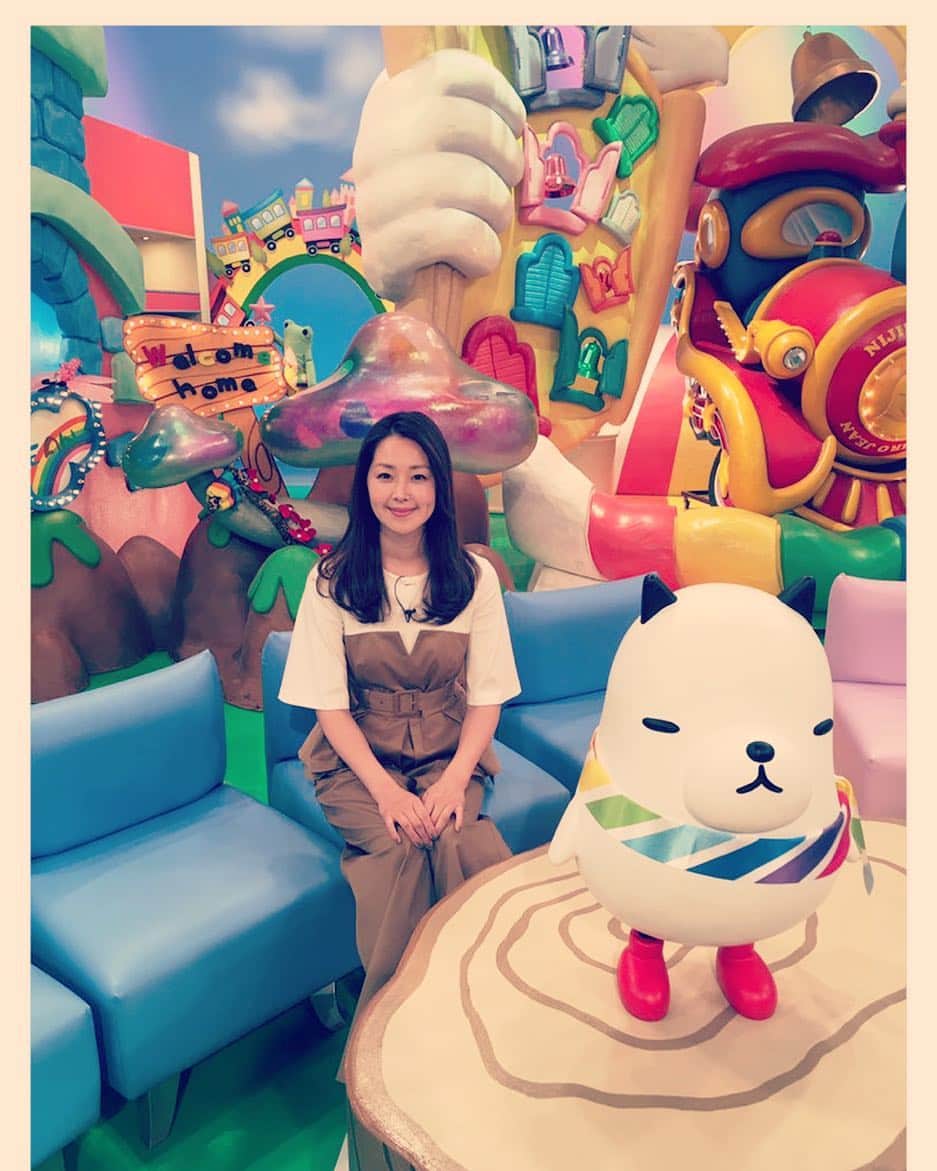笛木優子のインスタグラム：「今日も1日お疲れ様でございました🤗💞 おやすみなさい😴🙌🏻 #にじいろジーン」