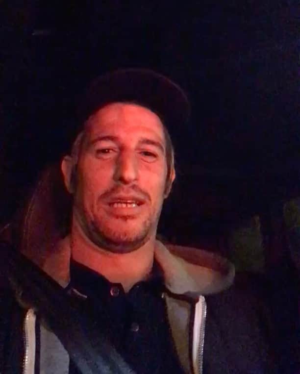 ファビオ・コエントランのインスタグラム：「O meu novo motorista... 👊🏼😜」