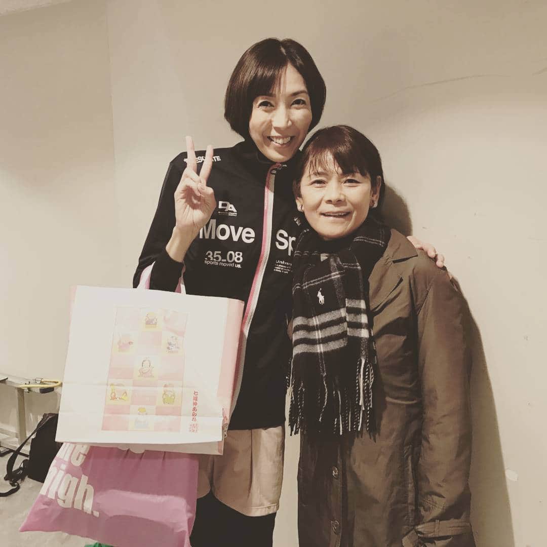 大林素子のインスタグラム：「宇津木妙子監督󾬌来て頂きましたぁ！」