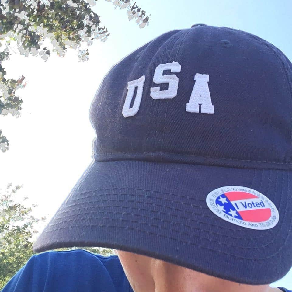 ライアン・リーのインスタグラム：「Vote!」