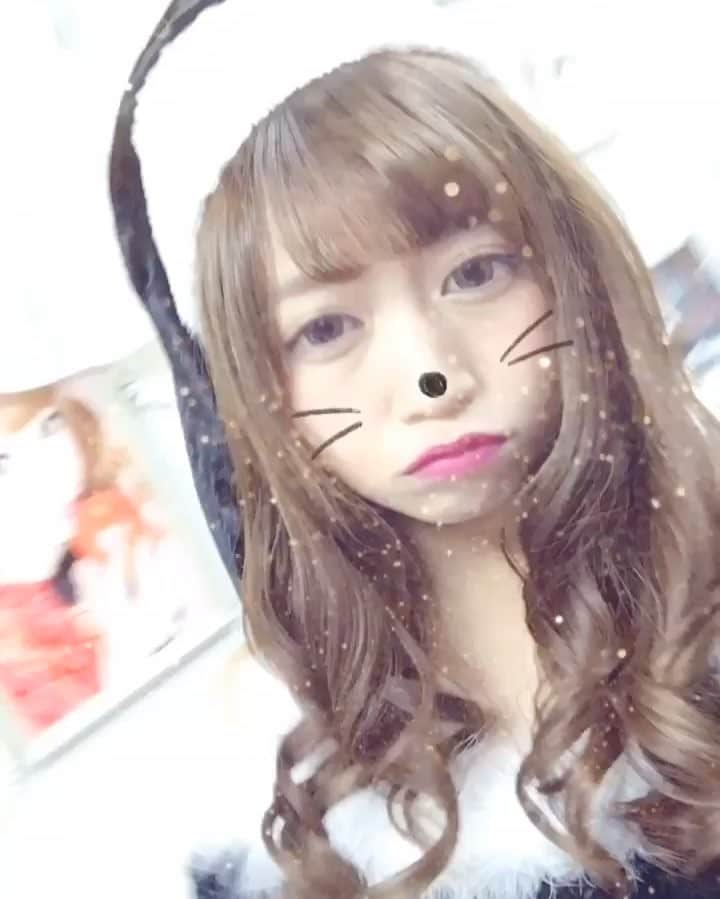天音かりんのインスタグラム：「#クリスマス #撮影 #ブラック #サンタ #サンタクロース #東京 #新宿 #歌舞伎町 #六本木 #キャバ嬢 #followme #likeforlike #instagood #likeforfollow #merryxmas #早い #二日酔い #ごめんなさい #帰りたいです」
