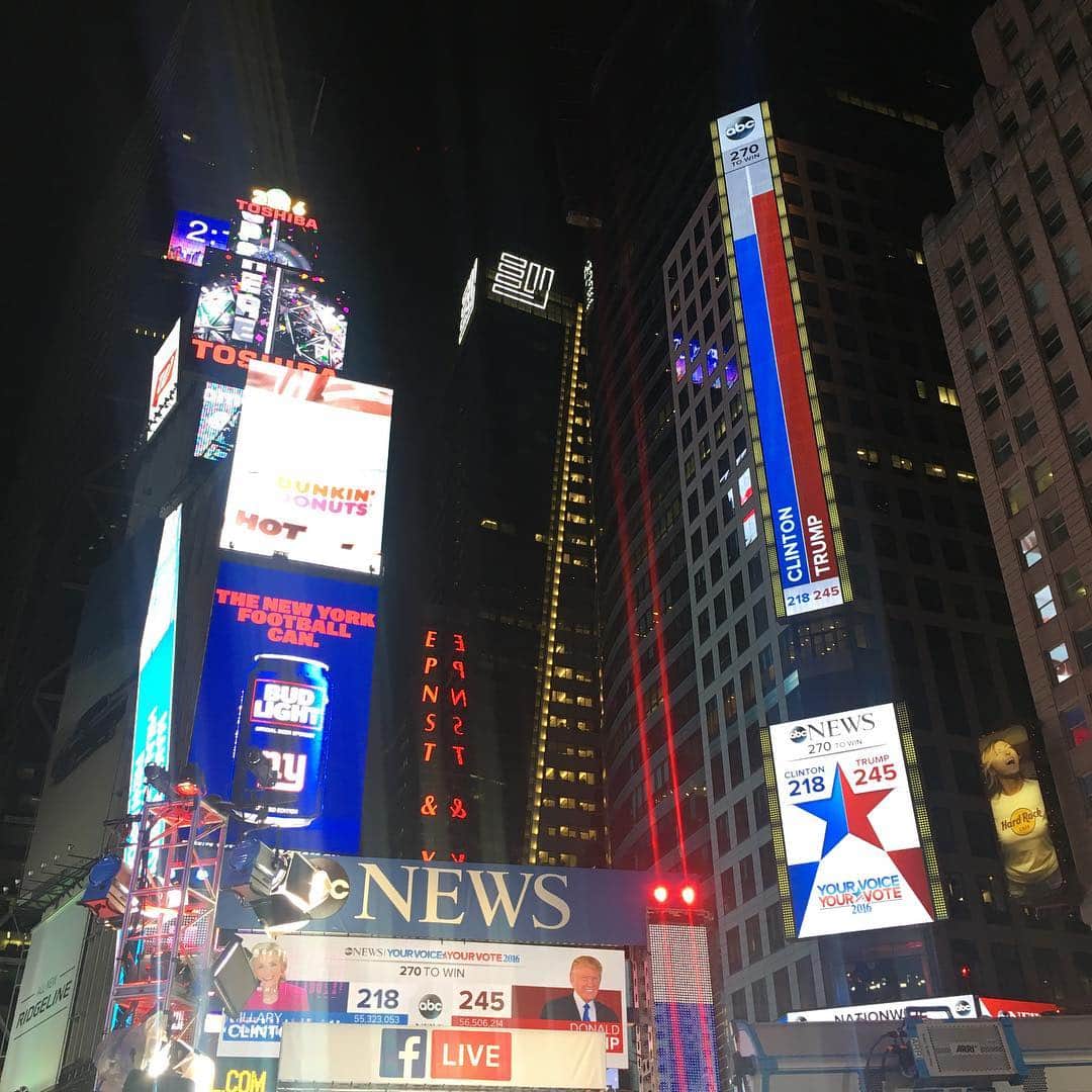 久保田智子のインスタグラム：「#electionday #newyork #election2016 #大統領選 #現実逃避」