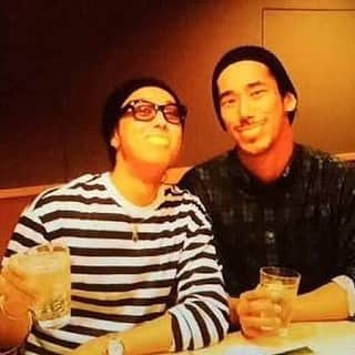 EXILE TAKAHIRO（なりきり）のインスタグラム：「Happy Birthday 小林直己🎉🎉 またまたお歳をとられて(笑) 直己とは色々飲みに行ったりしてるけど、いつも冷静で言うこと言うことが 「こいつ頭いいぞ」 って思わせることばかりで、怖いです(笑) でも、そこも好きです。(笑) でも時にボケてくれるところも最&高。 三代目のリーダーとしてもメンバーをまとめているところを見ると、、、、うん(笑) これからもその冷静さとボケさ???を兼ね備えた小林直己でいてください🙏 続きはメールに色々書きました♡ これからも共に頑張ろう👊🏻👊🏻👊🏻👊🏻 誕生日おめでとう！！ #小林直己 #EXILE #三代目  #誕生日おめでとう #これからもよろしくね #LOVE #すこしキモいか笑 #でもええ #今度また飲みにいきましょう！🍺 #naoki大先生」