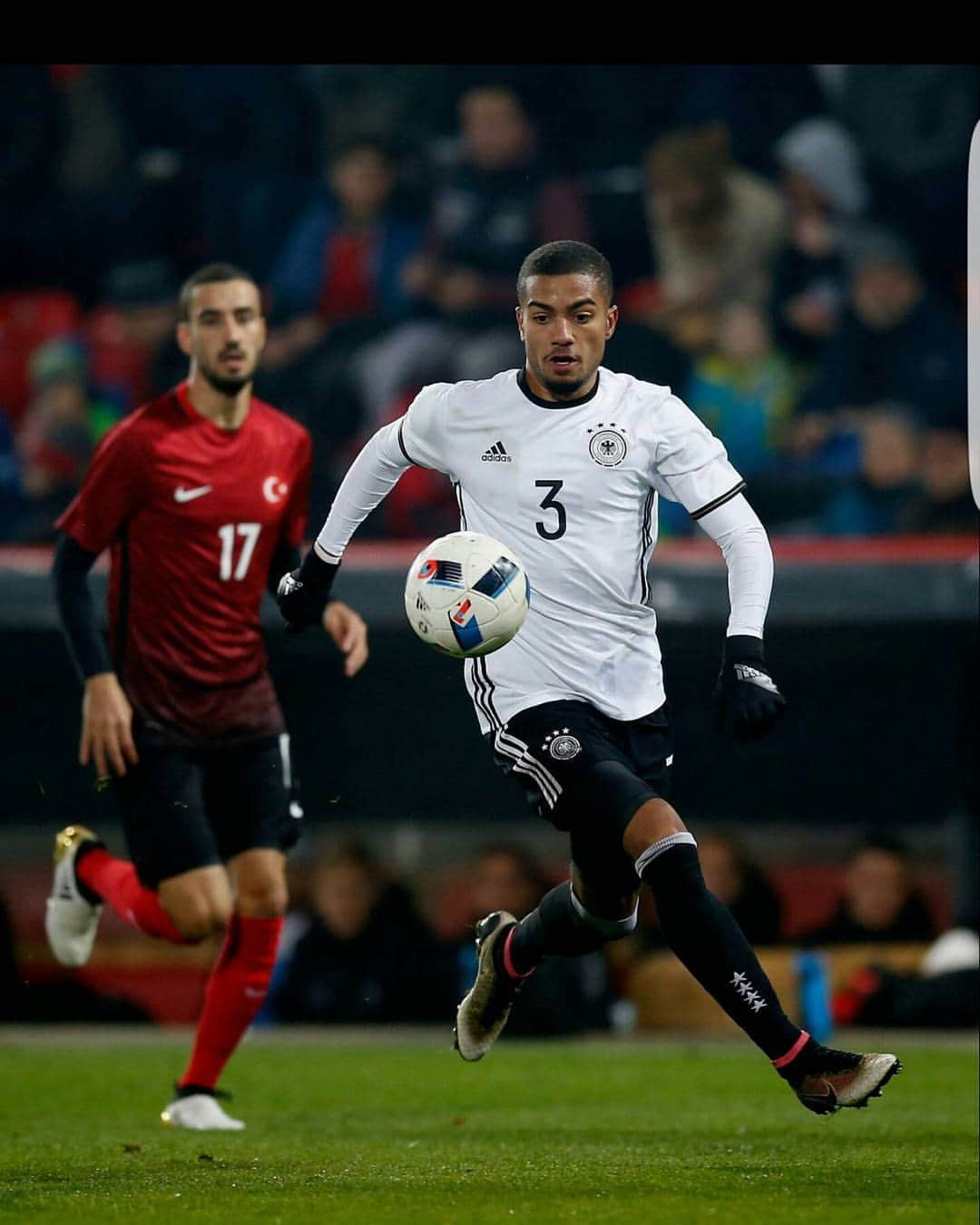 のインスタグラム：「Happy to have scored my first goal for Germany⚽ #U21#GERTUR」