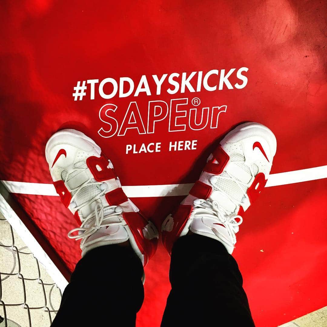 アントニーのインスタグラム：「SAPEur  #SAPEur #thesapeur #サプール #SAPEurポップアップショップラフォーレ原宿の正面入ってすぐのとこでやってるよー #ナイスアイテム沢山 #moreuptempo  #モアテン #モアテン🔴⚪️」