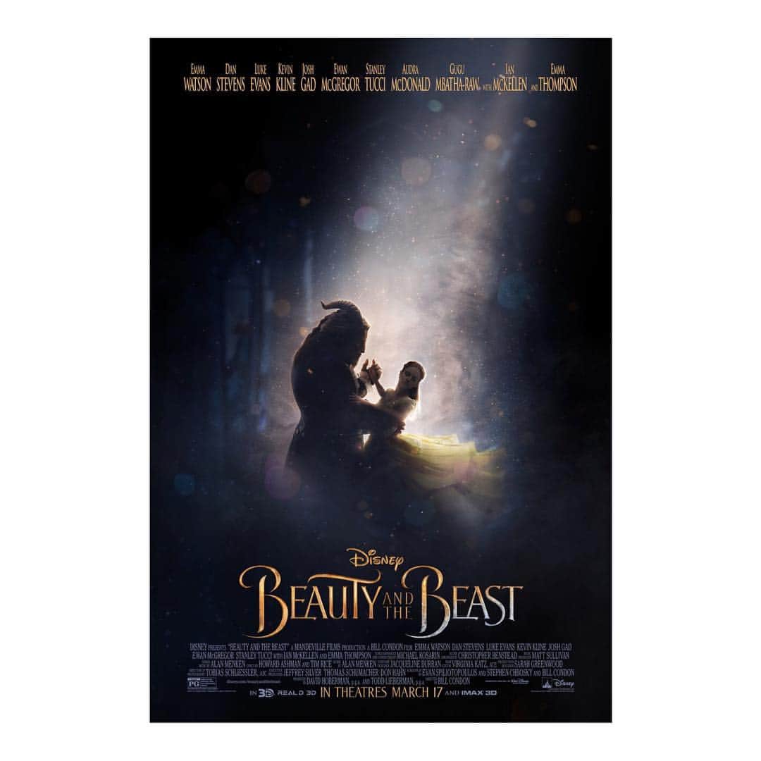エマ・ワトソンのインスタグラム：「@beautyandthebeast 🌹」