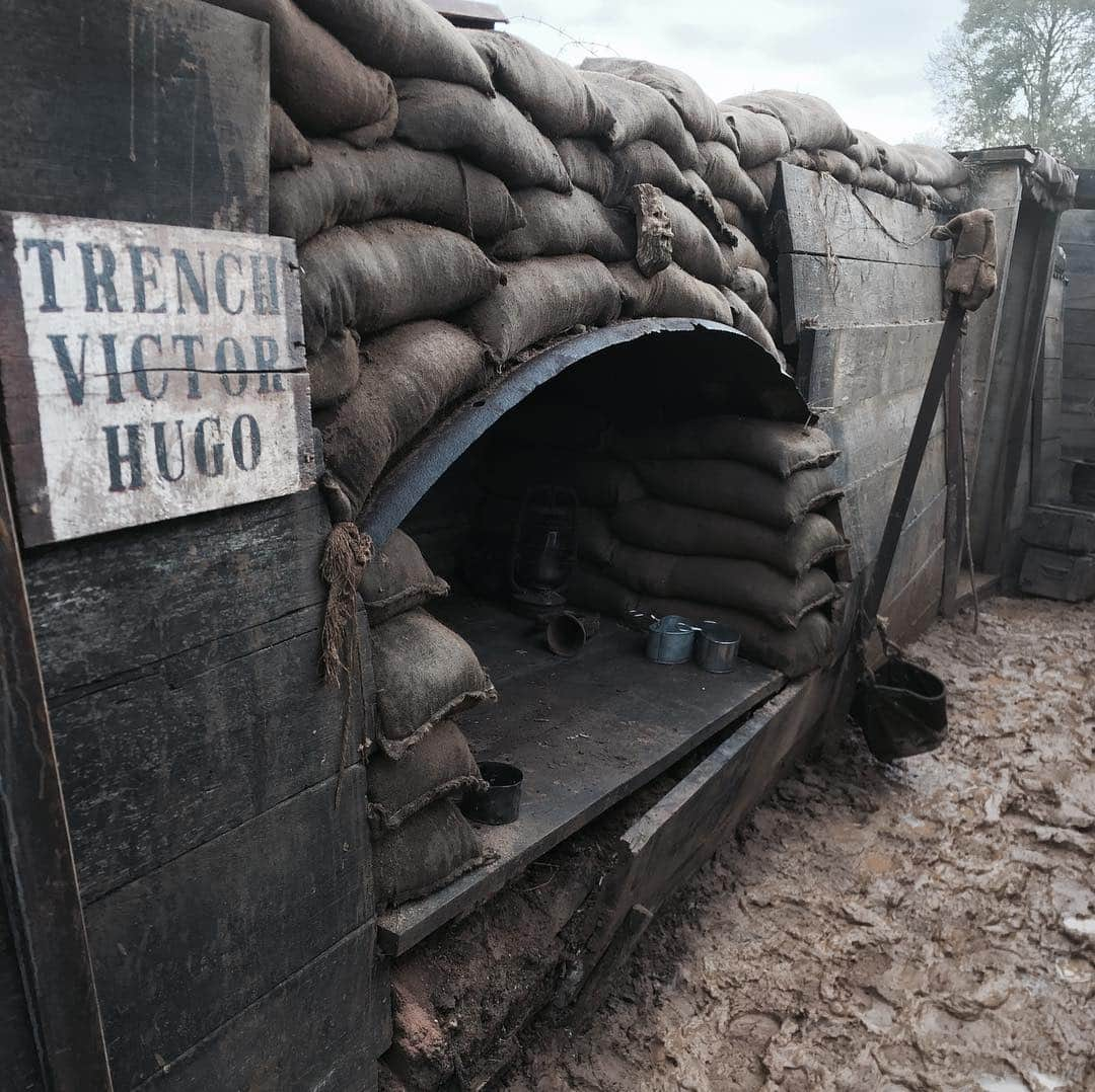 サム・クラフリンさんのインスタグラム写真 - (サム・クラフリンInstagram)「#JOURNEYSEND  I feel so honoured to be a part of this beautiful story. A part of history.  I've already learnt so much, and know I have so much more to learn. I hope we make you proud. Each and every one of you heroes.  #lestweforget  #worldwar1 #film  #weekonedone」11月13日 2時41分 - mrsamclaflin