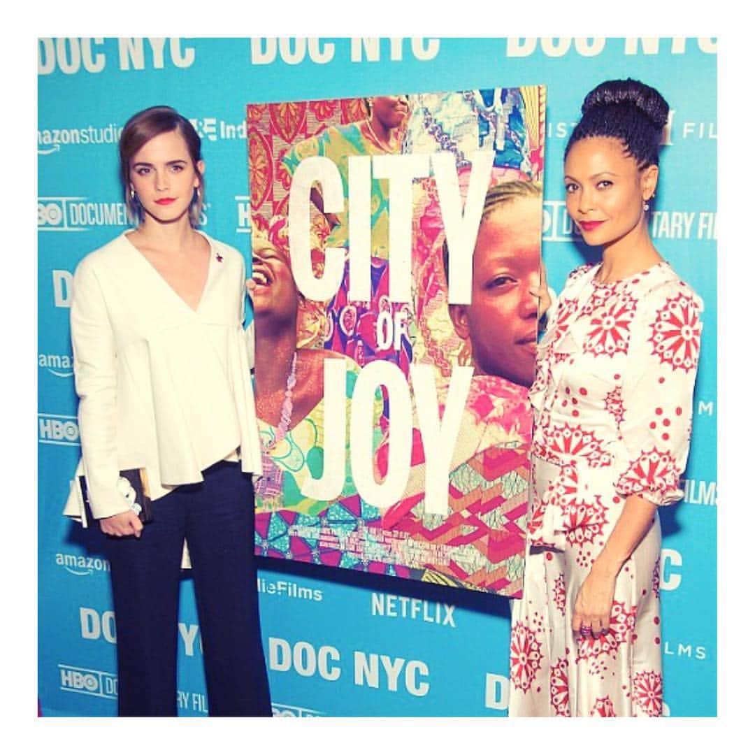 エマ・ワトソンのインスタグラム：「A privilege to attend last night’s DocNYC Film Festival premiere of CITY OF JOY.  The film tells the story of a remarkable centre, City of Joy, in Eastern Democratic Republic of Congo, where women who have suffered horrific abuse learn to be leaders. The documentary also explores the friendships between Dr. Denis Mukwege (2016 Nominee for the Nobel Peace Prize), radical playwright and activist Eve Ensler (The Vagina Monolgoues) and human rights activist - and Director of the City of Joy - Christine Schuler-Deschryver, as they join forces to create this safe haven in the middle of violence-torn Eastern DRC.  It is a powerful and beautiful film about the power of the human spirit and I urge you to seek it out: http://drc.vday.org/about-city-of-joy」