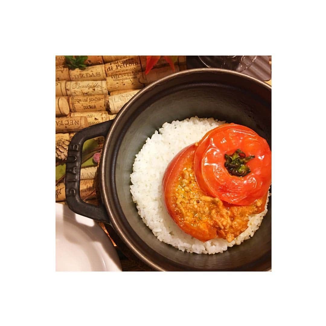 長崎莉奈のインスタグラム：「中目黒グリルでLunch🍴 トマトチキンライス美味しすぎて頬っぺたが落ちました♡ご飯がかためなところも好み✨  #中目黒 #ランチ #中目黒グリル #トマト #チキンライス #lunch #follow4follow #instalunch #instadaily #instadate #like4like #recommended #tokyo #japan #休日」