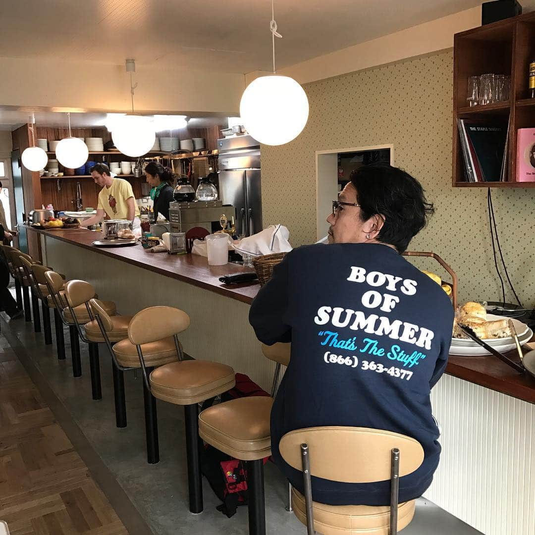 野村訓市さんのインスタグラム写真 - (野村訓市Instagram)「Thank you @boysofsummervideo and Alexis. New Boys Of Summer sweat shirt,coming soon. Grab them while you can. #alexisross #breakfastclubtokyo」11月13日 12時36分 - kunichi_nomura