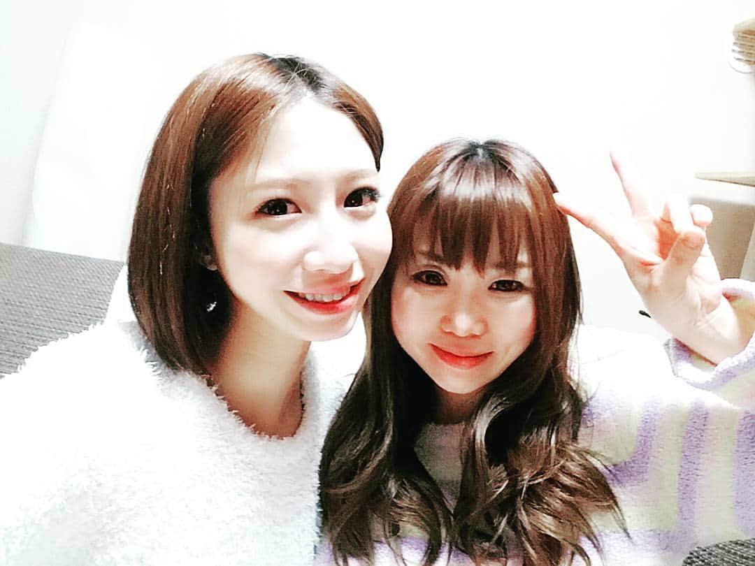 水樹りさのインスタグラム：「💗👭💗」