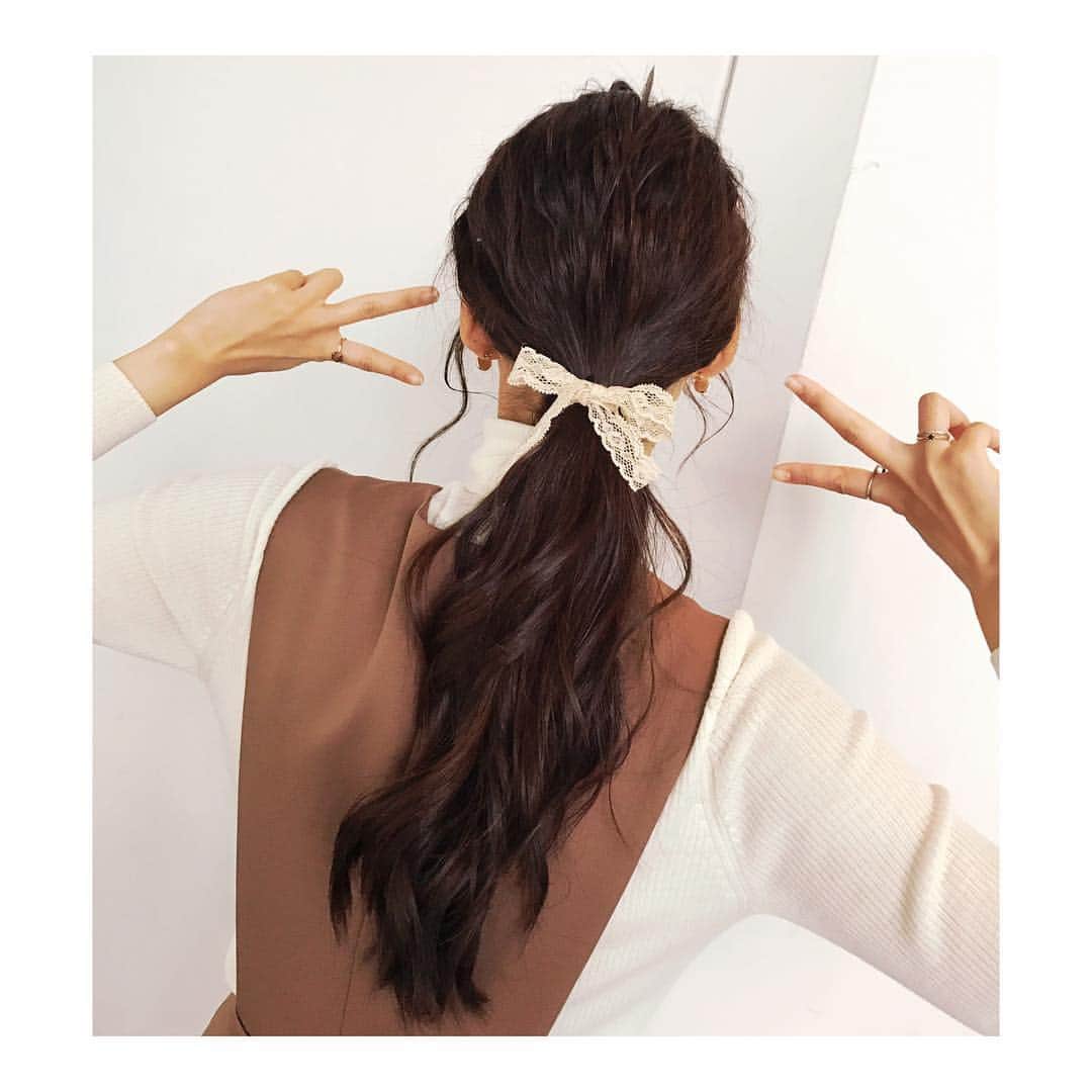 渡辺早織さんのインスタグラム写真 - (渡辺早織Instagram)「実は後ろでリボンをつけてくれていました♡ #hairstyles #longhair」11月15日 10時14分 - _watanabesaori_