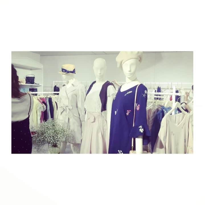 斎藤めぐみのインスタグラム：「#mannequinchallenge @willselection_official ver. 🇫🇷 #brandrep#マネキンチャレンジ#ウィルセレクション#fashion#girls#ブランドレップ#willselection」