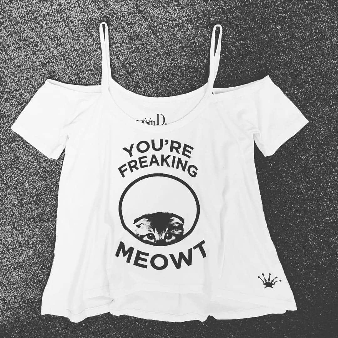 ダーティーハリウッドのインスタグラム：「Happy Freaking MEOWT Monday!! 🐱❣️‼️ #happymonday #tweens #tweenstyle #tweenfashionfun #」