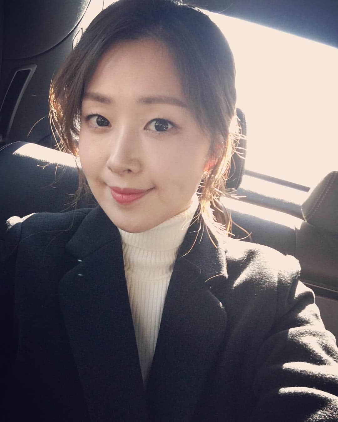 笛木優子のインスタグラム：「今日はレディ・ダ・ヴィンチ感動の最終回です。 ぜひ見て下さい😊✨ この作品に出させてもらったこと、キャスト、スタッフの皆さんとお仕事できたことに感謝の気持ちで、いっぱいです🌟💫💕#21時から。  오늘 현장토크 택시 윤손하선배님이랑 같이 출연해요🙌🏻😘많은 응원 부탁드릴께요💓」