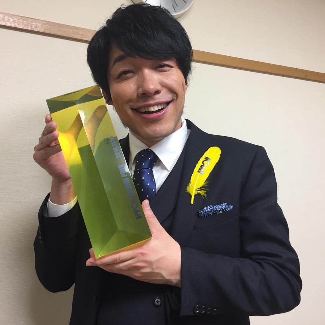 川島明のインスタグラム：「嬉しい。」