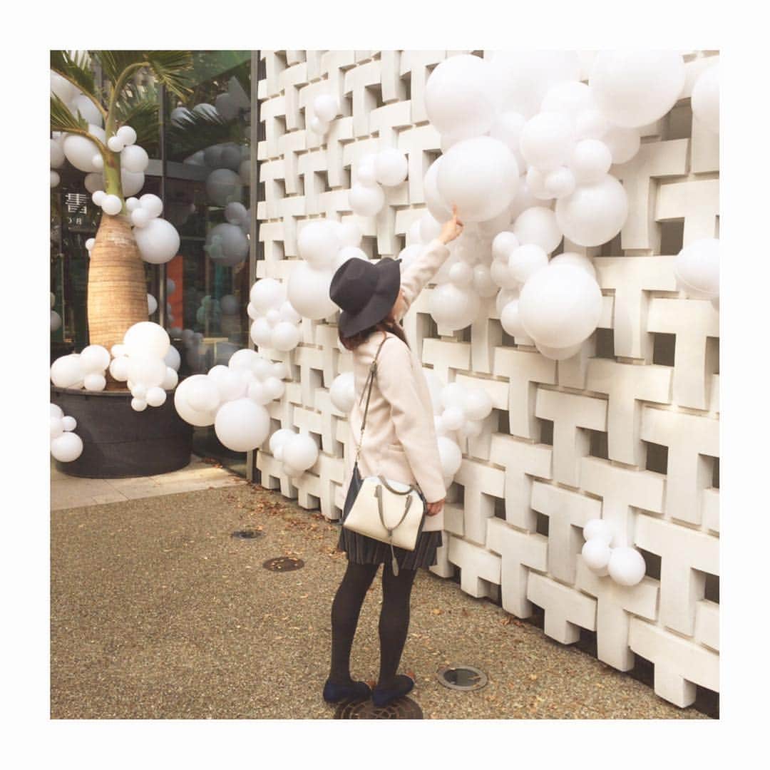 和田彩花のインスタグラム：「３日仕事してまた明日お休みってなんか幸せ(｡-_-｡) 代官山、中目黒はちょっと飽きたので明日は蔵前と清澄白河へ✨  #代官山  #蔦屋書店  #蔵前  #清澄白河  #明日も楽しみ  #美容師の休日  #カフェ巡り」