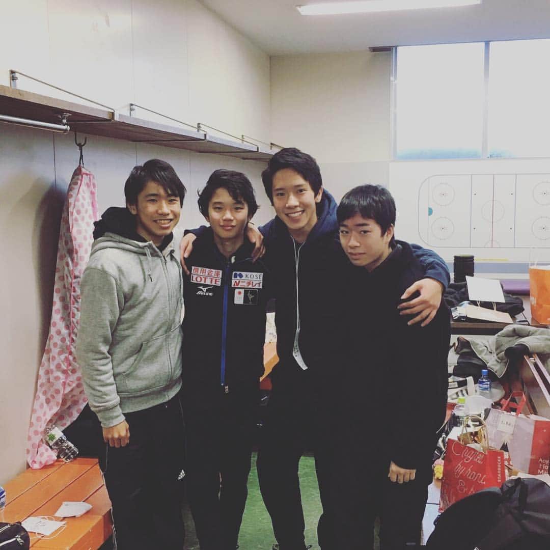 のインスタグラム：「同期」