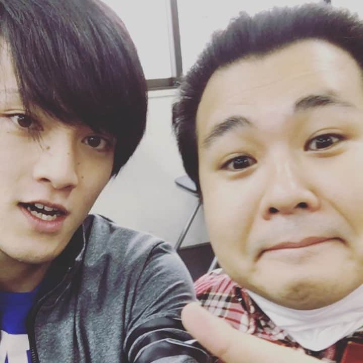 のインスタグラム：「#あ動画です  #パンチ浜崎さん」