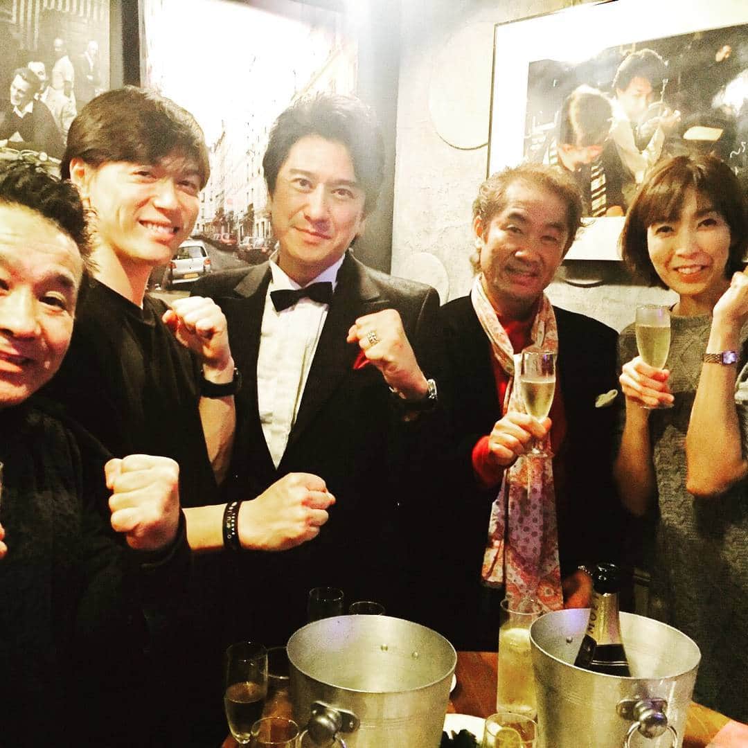 大林素子のインスタグラム：「昨日の、同期杉澤さんの誕生日には、横丁チームの、まよさん、瞬くん、とかちゃんらと」
