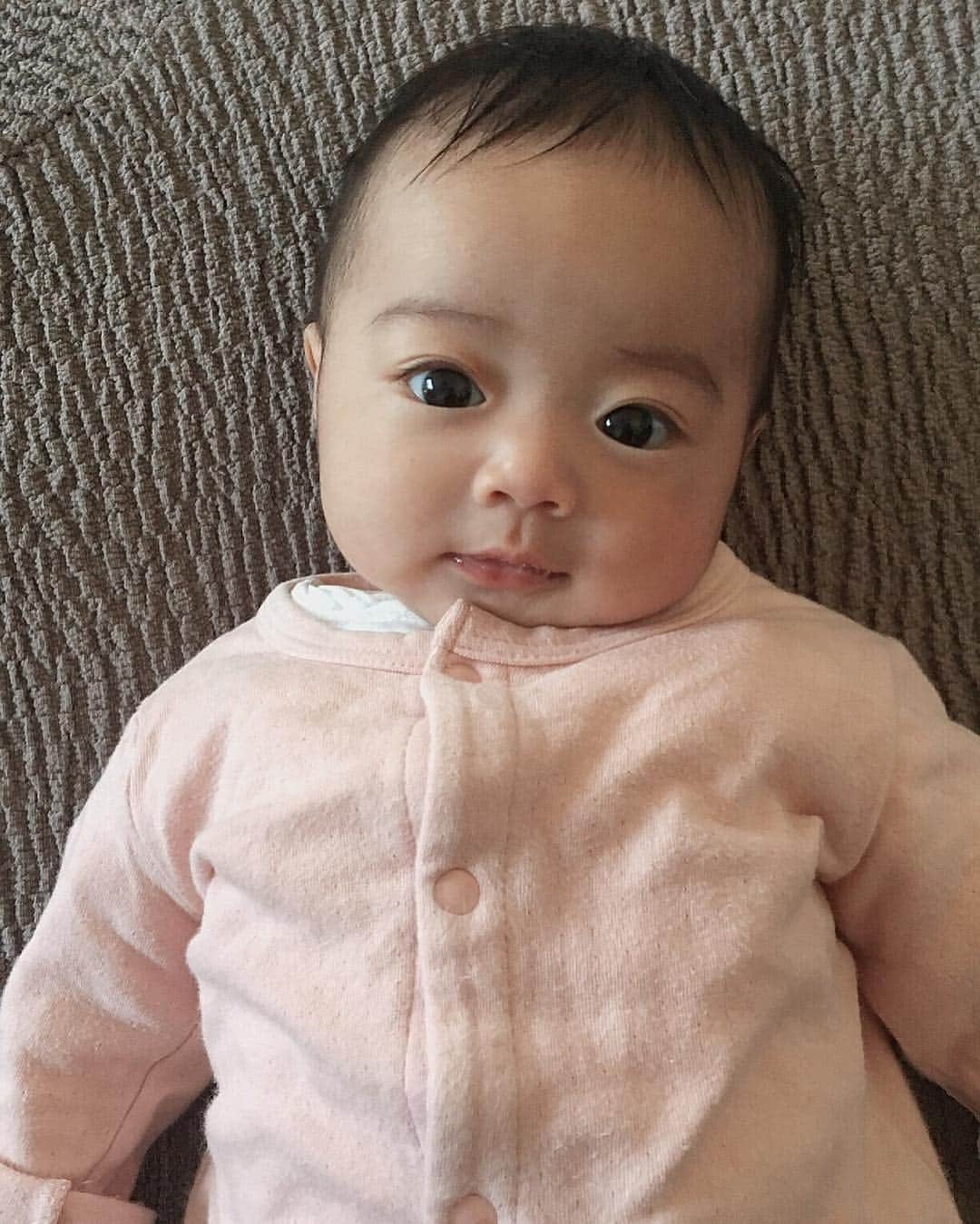 Ayuさんのインスタグラム写真 Ayuinstagram 今日は市の保健師さんが赤ちゃん訪問に来てくださいました 体重は5 2kgに ほぼ母乳育児なので 増え方は順調だそう よかった ぷくぷくになったなぁ 生後67日 生後2ヶ月 赤ちゃん ベビー
