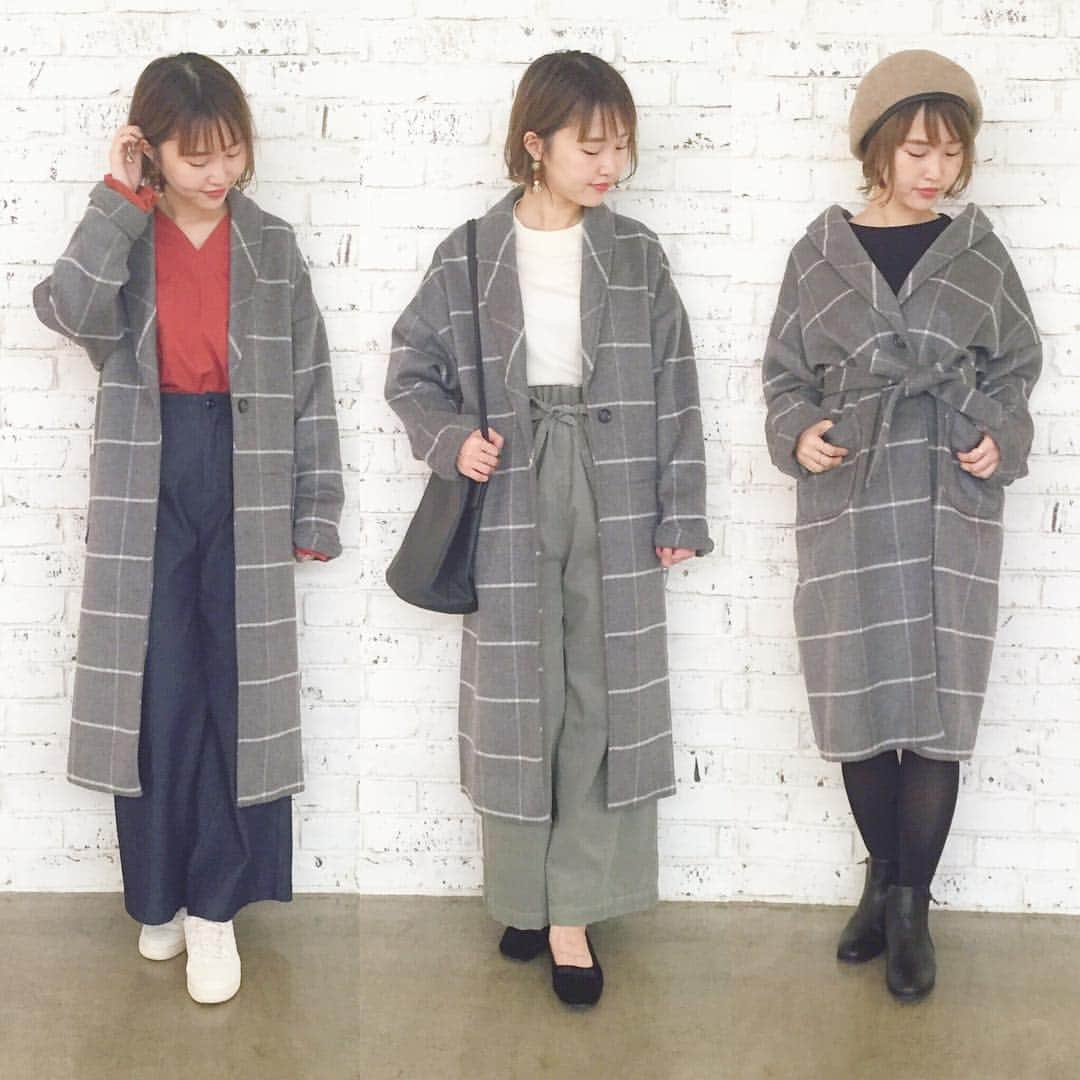 Moeka Horisakiのインスタグラム：「. 明日ブログ更新しよーっと♩ . 今日は横浜のブログはライナーコート。 明日は私のブログでショールカラーコート。 着回ししてまーす☻ . . #Kastane #Kastane横浜店 #Kastane_outer #Kastane_ootd #coat#gray#check」