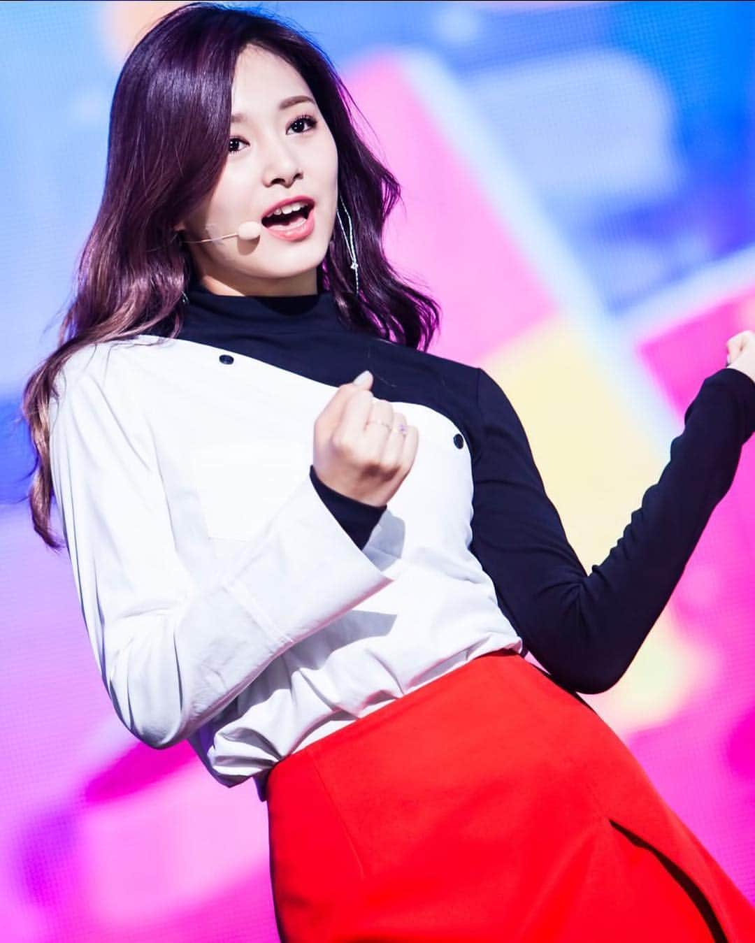 TWICE ツウィ abouTZU 9/7 サノク 音楽中心 Tシャツ