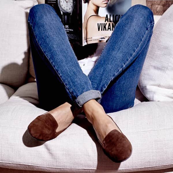 チャールズフィリップのインスタグラム：「Leather sfoderate slippers.  #charlesphilip visit us on our website www.charlesphilipshanghai.com」