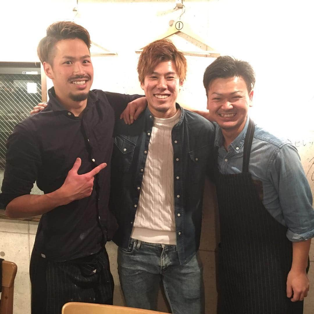 高木彰人さんのインスタグラム写真 - (高木彰人Instagram)「・俺の地元のチームのリップエースのコーチがお店を出してます✨ よかったら是非行ってみてください😁😁 #中百舌鳥 #KINOSHITA #木下 #焼き鳥屋」11月23日 22時38分 - akito_0804