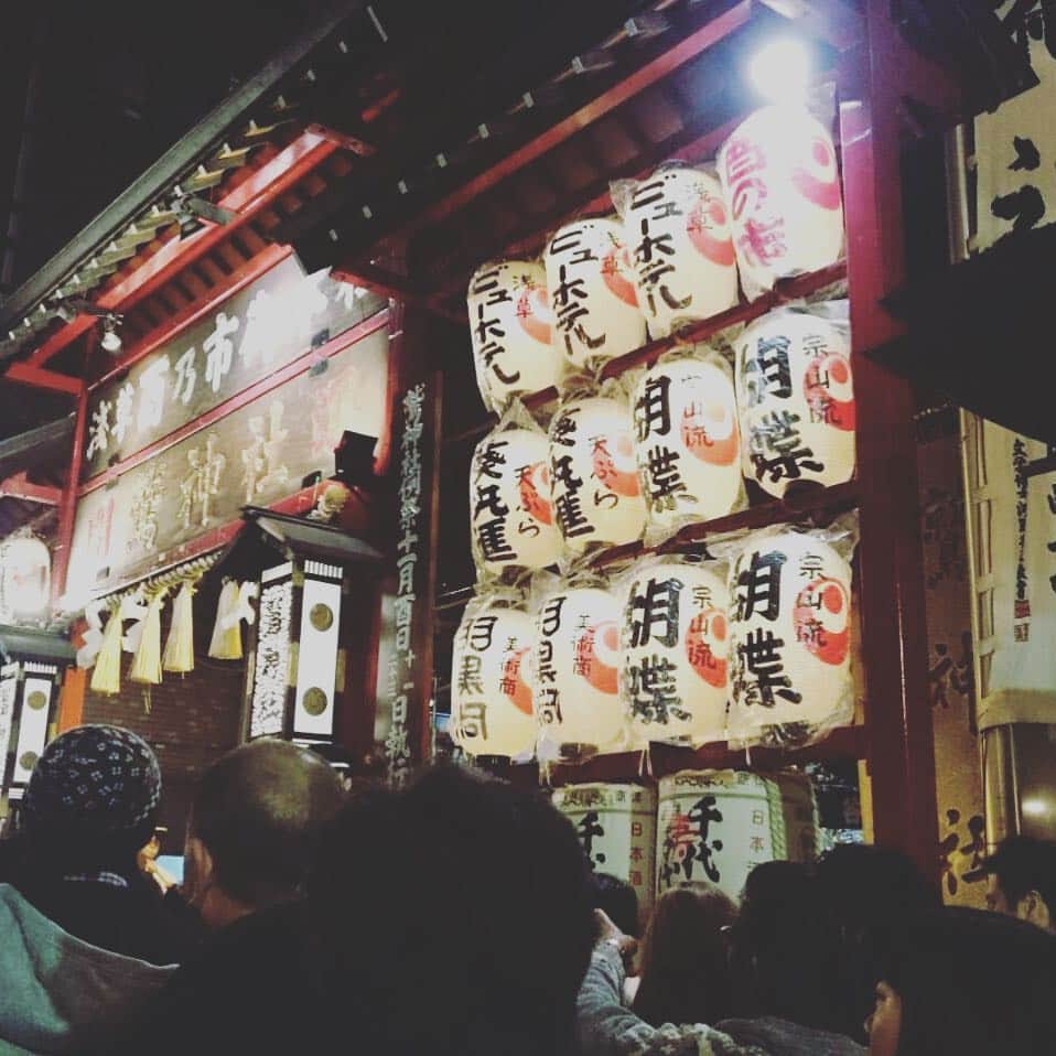 浅野優貴さんのインスタグラム写真 - (浅野優貴Instagram)「酉の市も今日で終わりかぁ✨ 年末に近づいてますねー！笑 いやー、それにしても今年は良い年だった☀️ みんなに感謝だなぁ(￣∇￣)🌅」11月23日 19時19分 - yuuki_asano_