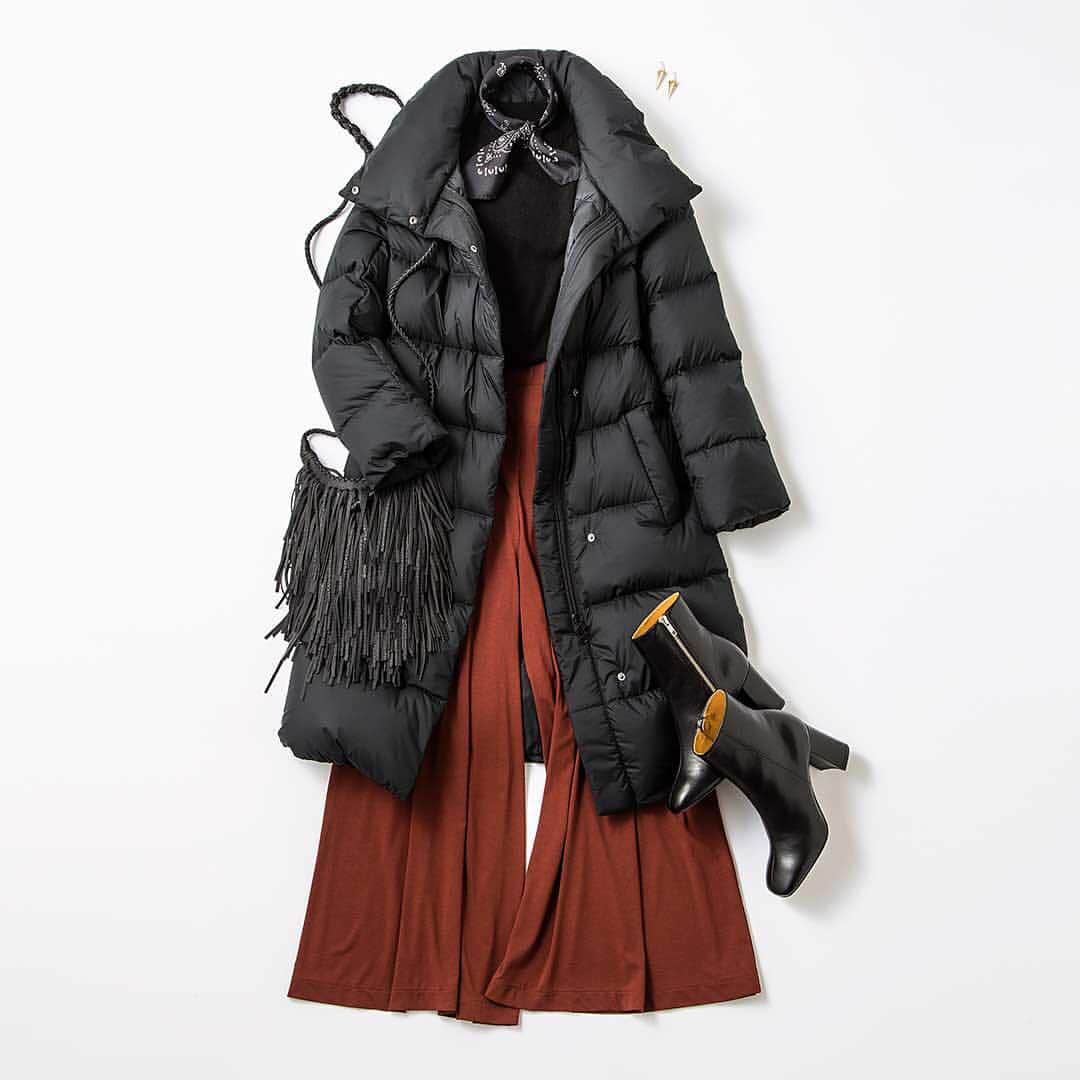 ユニクロさんのインスタグラム写真 - (ユニクロInstagram)「Brighten your black winter wardrobe with a punch of color! :) #uniqlo #uniqlolifewear #simplemadebetter #uniqloknit #knitsweater #knitwear #downcoat #hellowinter #winterfashion #uniqloflatlay #ユニクロ #シンプルコーデ women カットソーイージースカンツ: 193403 #ユニクロ感謝祭 #ユニクロのアウター #ユニクロのニット women ライトウェイトダウンボリュームカラーコート: 179808 men カシミヤモックネックセーター: 180216 *その他、スタイリスト私物 *掲載アイテムはプロフィールのURLからご覧いただけます。」11月24日 9時02分 - uniqlo