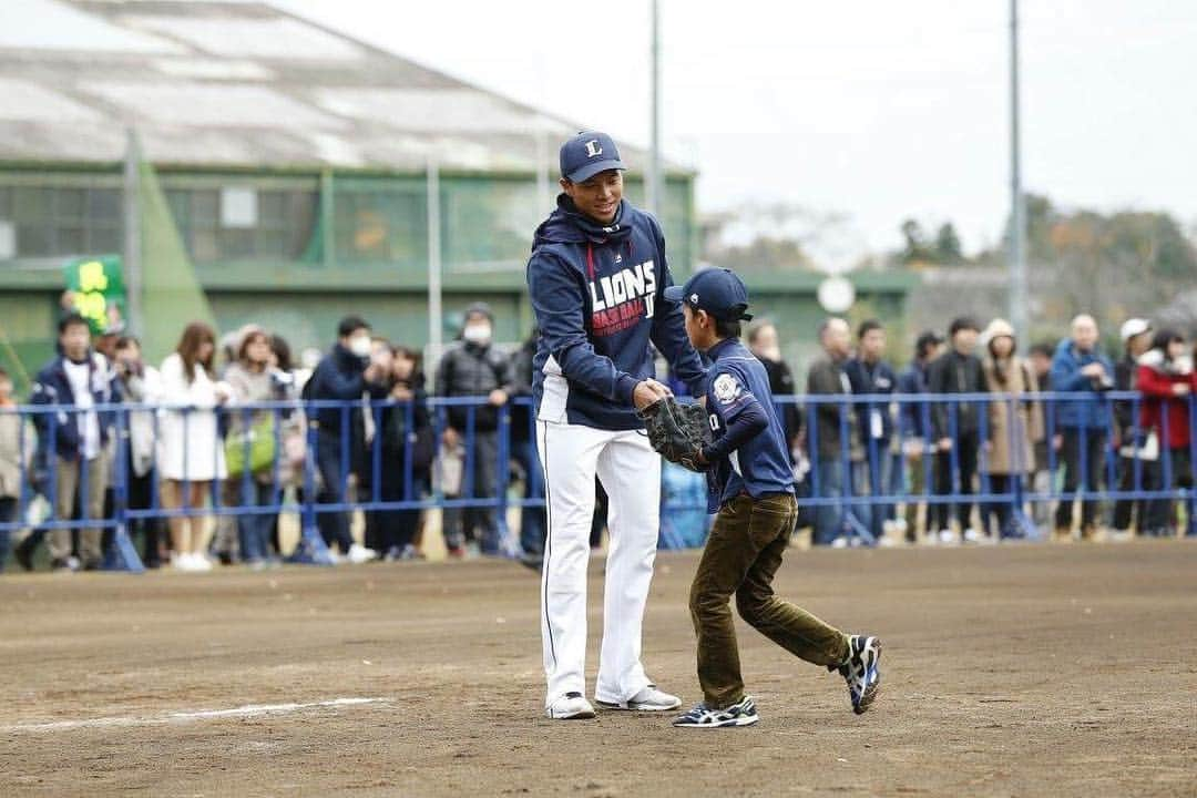 ウー・ネンティンさんのインスタグラム写真 - (ウー・ネンティンInstagram)「ファン感お疲れ様でした。 ファンの方々とたくさん交流できて楽しかったです😁 来年2017もよろしくお願いします! #西武ライオンズ#球迷會#球季結束了#japan#LIONS THANKS FESTA 2016」11月24日 11時23分 - nienting_wu