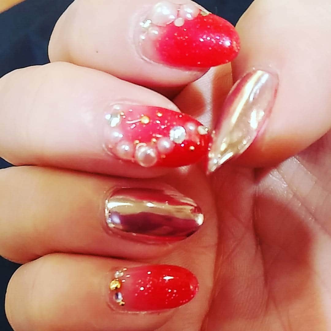 里美ゆりあのインスタグラム：「ネイル変えてきました(^^) #ネイル」