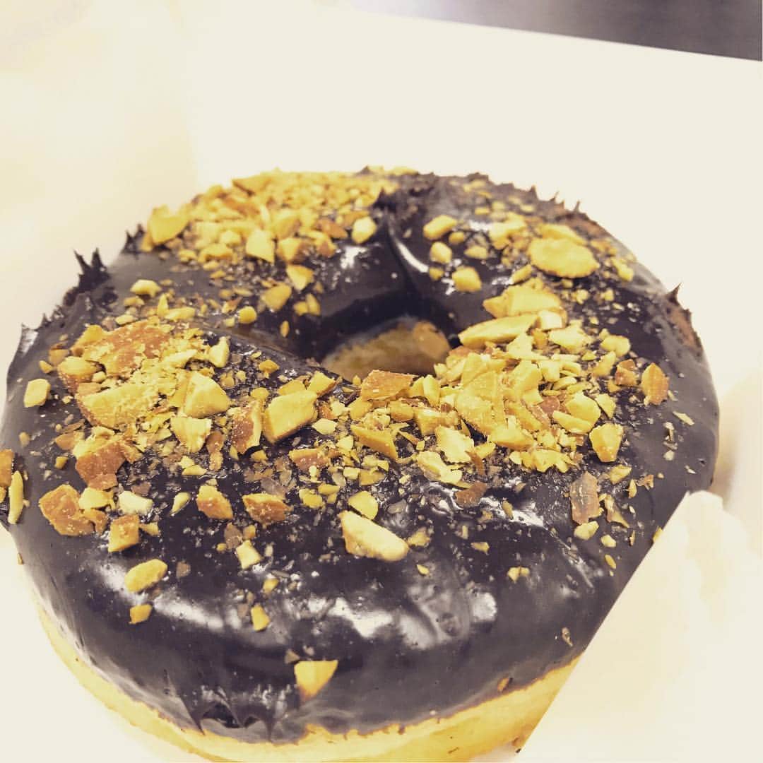 ハシュレコ（ハッシュタグ検索ツール）のインスタグラム：「#ハシュレコ #hashreco #ドーナツ #doughnut #doughnuts #dounuts #カムデンズブルースタードーナツ #甘い #sweets #スイーツ #delicious #美味しい #デザート #sweet #yummy #happy #dessert #渋谷 #shibuya #東京 #tokyo #japan」