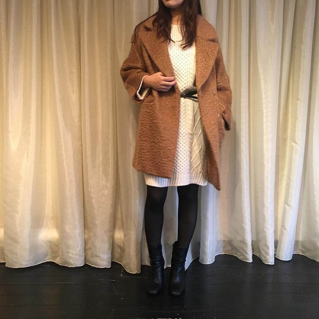 Languageのインスタグラム：「Coat Collection. 【EuropeanShaggy Big Coat】 モヘアがたっぷりのふわふわ感と毛足の長さが特徴のヨーロピアンシャギーを使用したオーバーサイズのコート。リラックス感がある贅沢なコートです。  #Language #ランゲージ #16AW #WinterCollection #Winter #shaggycoat #EuropeanShaggy #November #CoatStyling #Coodinate #Fashion #camel #oversized #instagood #instafashion #Languagepress」